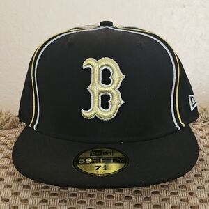 Authentic New Era Black & Gold Boston 'B' Fitted Cap